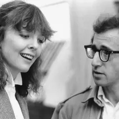Diane Keaton i Woody Allen, jej ówczesny mąż, w scenie z filmu.