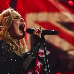 Która brytyjska piosenkarka podbiła świat hitem "Hello"? Adele i jej sukces