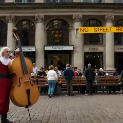 Zakaz występów ulicznych w Covent Garden: Co oznacza to dla polskiej społeczności?