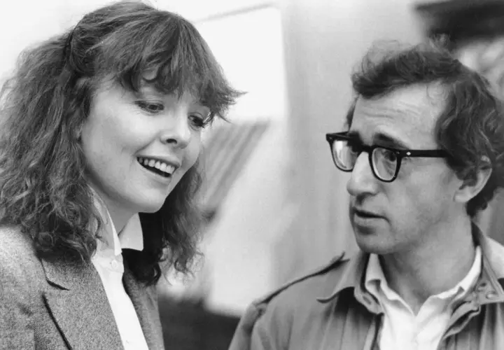 Diane Keaton i Woody Allen, jej ówczesny mąż, w scenie z filmu.