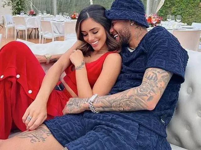Neymar nie ma żony: zaskakujące fakty o jego związku z Bruna Biancardi