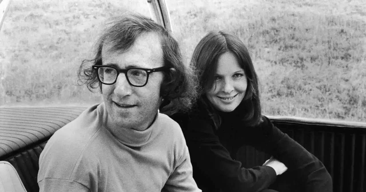 Diane Keaton i Woody Allen, jej ówczesny partner, w samochodzie.